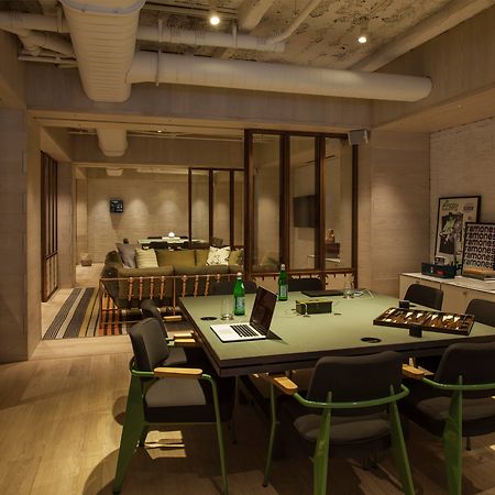 Moxy Nyc Times Square Hotel New York Ngoại thất bức ảnh