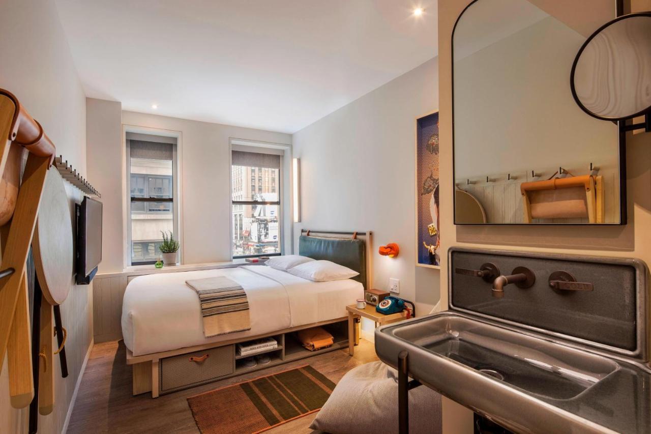 Moxy Nyc Times Square Hotel New York Ngoại thất bức ảnh