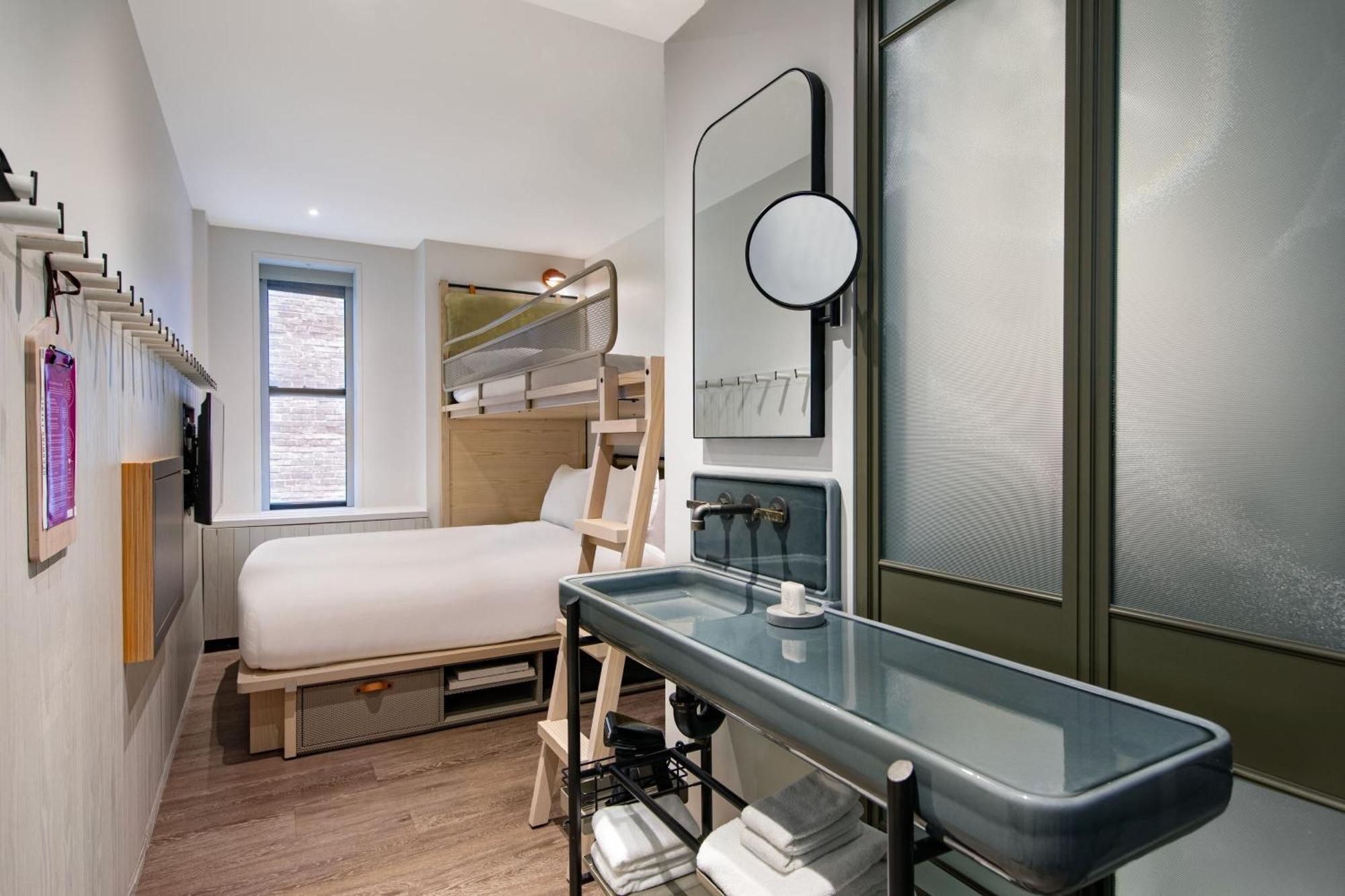 Moxy Nyc Times Square Hotel New York Ngoại thất bức ảnh